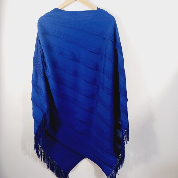 Chico's Travelers, Royal Blue Poncho Plisse Fabric Lightweight Fringe Hem S/M - Picture 11 of 16